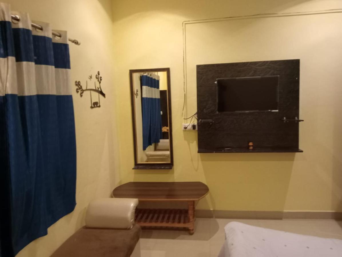 Gangotri Inn Varanasi Eksteriør billede