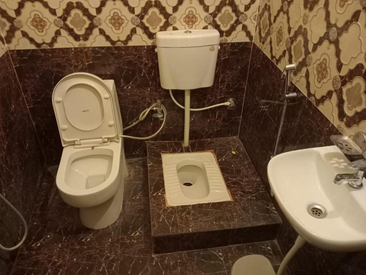 Gangotri Inn Varanasi Eksteriør billede